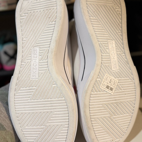 Skechers White and Red Court Classics Shoes - Picture 6 of 8